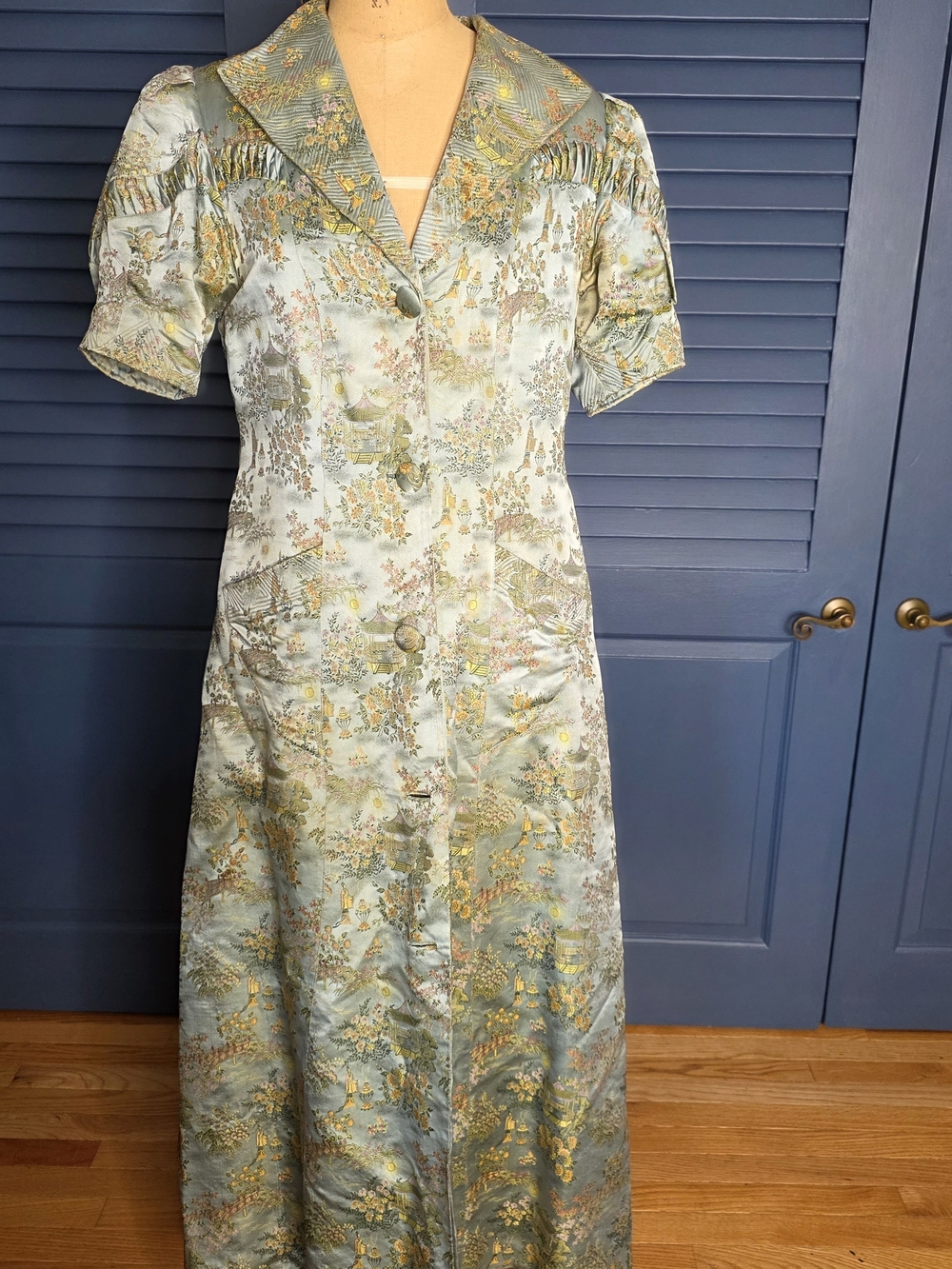 Vintage 1930s Chinese Silk Brocade House Coat Dress Robe Gown Small